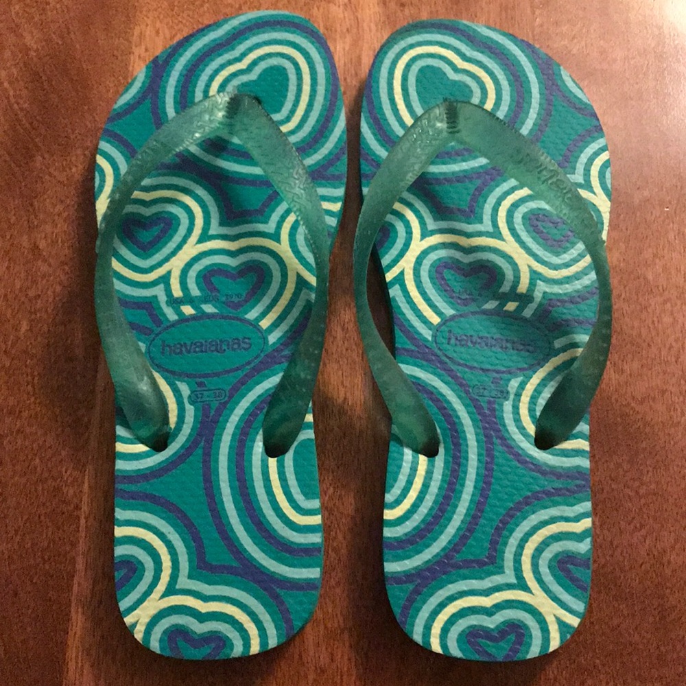 EUC Havaianas size 6, 37-38, flip flops